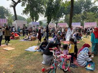 Bisa Piknik di Tengah Kota, Begini Girangnya Warga Jakarta!