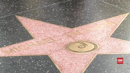 VIDEO: Fan Michael Jackson Tak Peduli Isu Pelecehan