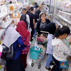 Emiten Ritel Dilibas E-Commerce, Siapa Berkinerja Terbaik?