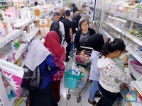 Emiten Ritel Dilibas E-Commerce, Siapa Berkinerja Terbaik?