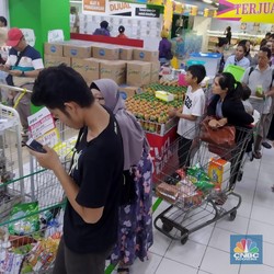 Digoyang Kabar Giant Tutup Gerai, Saham HERO Jatuh Lagi!