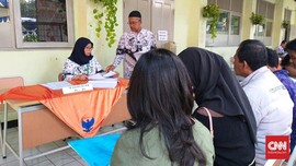 Rela Tutup Warung saat PPDB demi Anak Masuk Sekolah Favorit