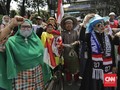Massa Emak-emak Diblokade Polisi saat Bergerak ke Gedung MK