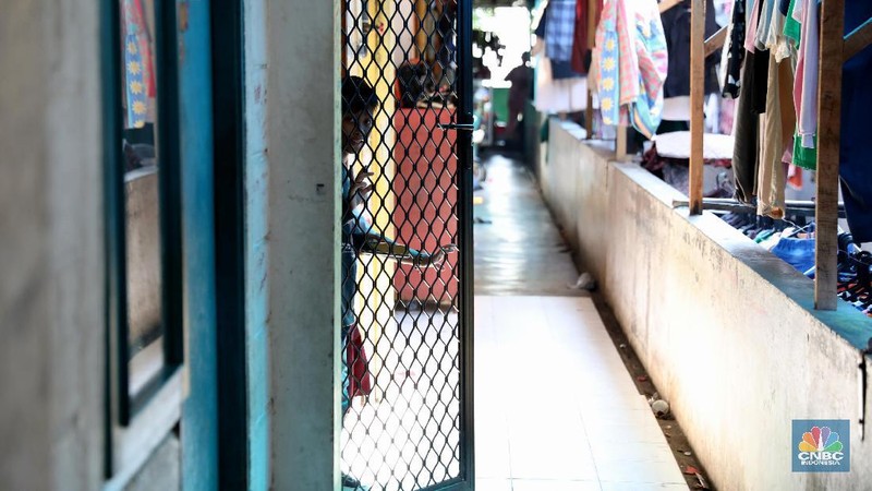 Sejumlah 10 blok penghuni Rusun sewa (Rusunawa) Penjaringan akan di relokasikan sementara ke Rusun lainnya.