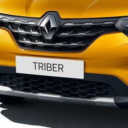 Jurus Hidup Mati Renault Triber Menantang Avanza Cs