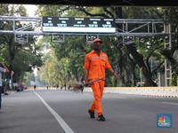 Massa Aksi Kawal MK Bubar Jalan, Pasukan Orange Beraksi