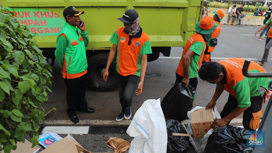 Massa sempat menggelar aksi kawal MK yang di sekitar kawasan Patung Kuda.