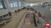 Peralihan seluruh penerbangan domestik diperkirakan meningkatkan jumlah penumpang di Bandara Kertajati menjadi sekitar 6 ribu penumpang per hari. Angka ini berasal dari jumlah penumpang di Bandara Husein Sastranegara, Bandung, yang melayani sekitar 9.000 penumpang per hari. (CNNIndonesia/Adhi Wicaksono).