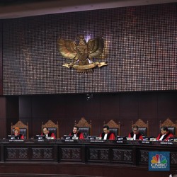 Tok! MK Tolak Semua Gugatan Prabowo