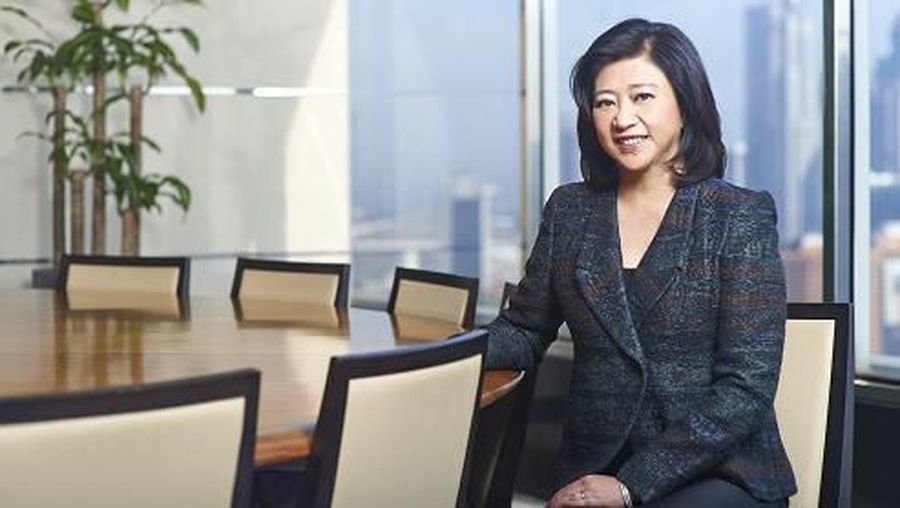 CEO Singtel telah memperoleh total pendapatan SG$ 3,5 juta (Rp 36,6 miliar) pada tahun keuangan terakhir perusahaan.