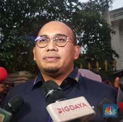 Brak! Andre Rosiade Gebrak Meja saat Rapat KRL Bekas, Kenapa?