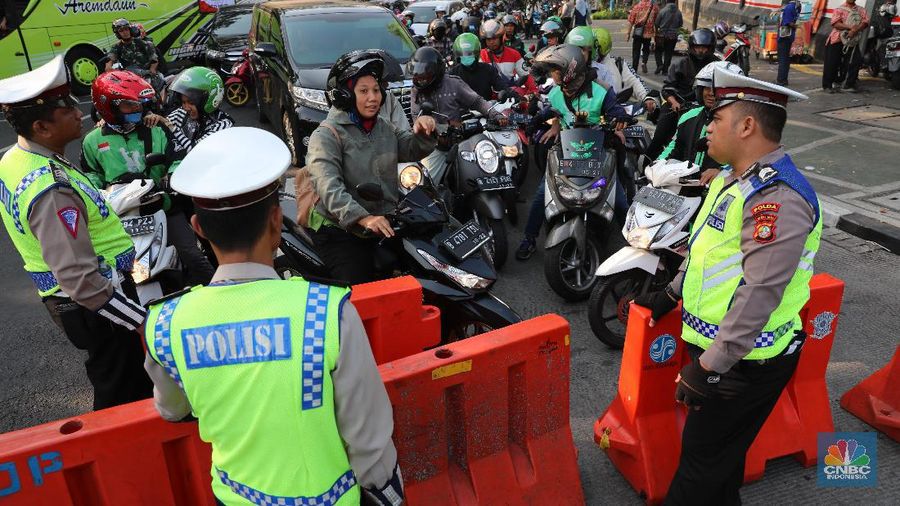 Jelang sidang putusan yang digelar Kamis (27/6/2019) siang, sejumlah jalan sudah disterilkan di kawasan sekitar MK dan Istana Negara.