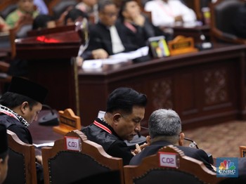 Di Sela Skors, Yusril Pede Gugatan Prabowo akan Ditolak MK!