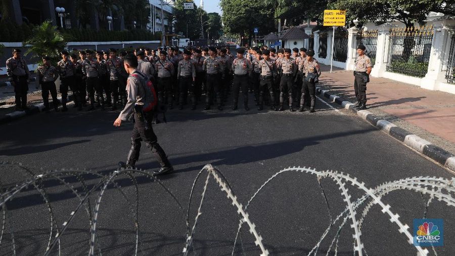Jelang putusan sengketa Pilpres 2019 nanti sejumlah ruas jalan disterilkan dari pagi.
