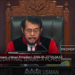 Sah! MK Tolak Seluruh Gugatan Prabowo-Sandi