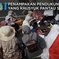 Penampakan Pendukung Prabowo yang Setia Menanti Putusan MK
