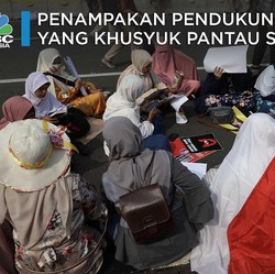 Penampakan Pendukung Prabowo yang Setia Menanti Putusan MK
