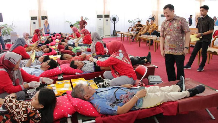 Kegiatan donor darah dilaksanakan sebagai bentuk kepedulian sosial Pertamina terhadap sesama.