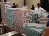 Catat! Korupsi Lebih dari Rp 100 M, Masuk Bui Seumur Hidup