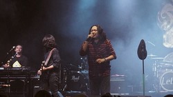 Kumpulan Chord Lagu 2000an Paling Hits: dari Peterpan sampai Letto