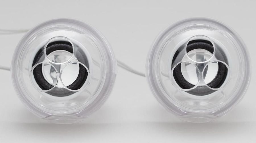 Setelah 30 tahun bekerja di Apple, Jony Ive telah merancang beberapa produk perangkat keras dan lunak yang paling mengesankan lainnya.