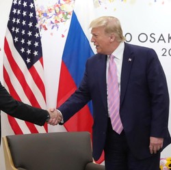 China-Amerika Minggir, 'Senjata' Baru Rusia Bikin Heboh