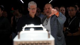 Bos Apple Bantah Jony Ive Keluar dari Apple Karena Kecewa