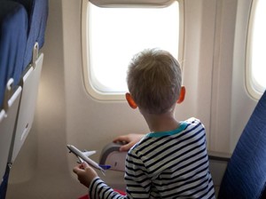 Bikin Gaduh, Anak Ditinggal Sendiri di Kelas Ekonomi Bikin Penerbangan Tertunda