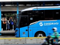 Dear Anies, Jokowi Minta Jangan Ada Chaos Transportasi Publik