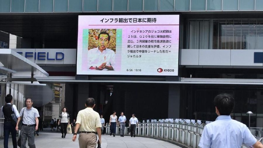 Foto Jokowi terpajang di beberapa area publik di Jepang saat pertemuan G20 diadakan di Osaka, Jumat dan Sabtu ini.