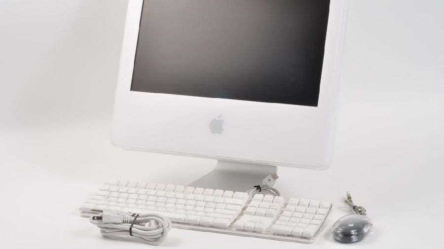 Setelah 30 tahun bekerja di Apple, Jony Ive telah merancang beberapa produk perangkat keras dan lunak yang paling mengesankan lainnya.