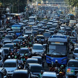 Nih, Ganjalan Anies Bila akan Batasi Usia Kendaraan Pribadi