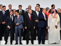 Diapit Erdogan, Macron, dan Trump, Ini Gaya Jokowi di KTT G20