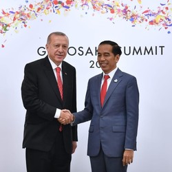Cerita Jokowi Ditelepon Erdogan & Kejutan Vaksin Untuk RI