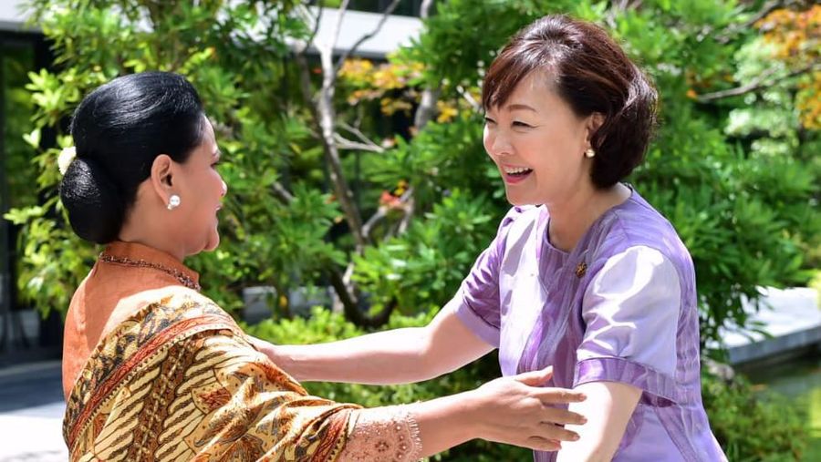 Ibu Negara Iriana Joko Widodo pada hari Jumat 28/6 mengikuti berbagai kegiatan Spouse program