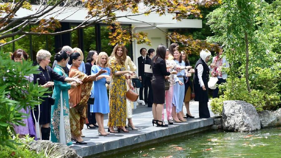 Ibu Negara Iriana Joko Widodo pada hari Jumat 28/6 mengikuti berbagai kegiatan Spouse program