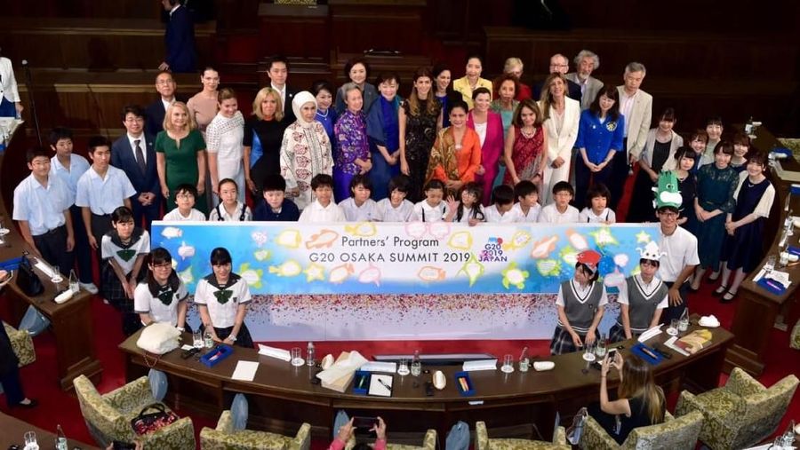Ibu Negara Iriana Joko Widodo menghadiri acara simposium mengenai lingkungan hidup bertema 
