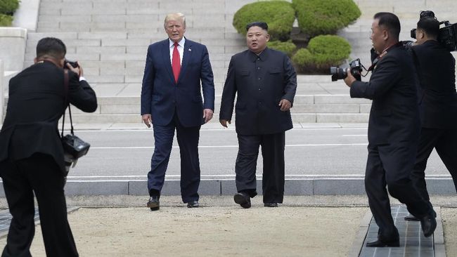 Breaking: Trump dan Kim Jong Un Bakal Bertemu '4 Mata', Ini Waktunya