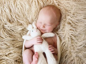 100 Referensi Nama Jawa untuk Anak Laki-laki yang Lahir November