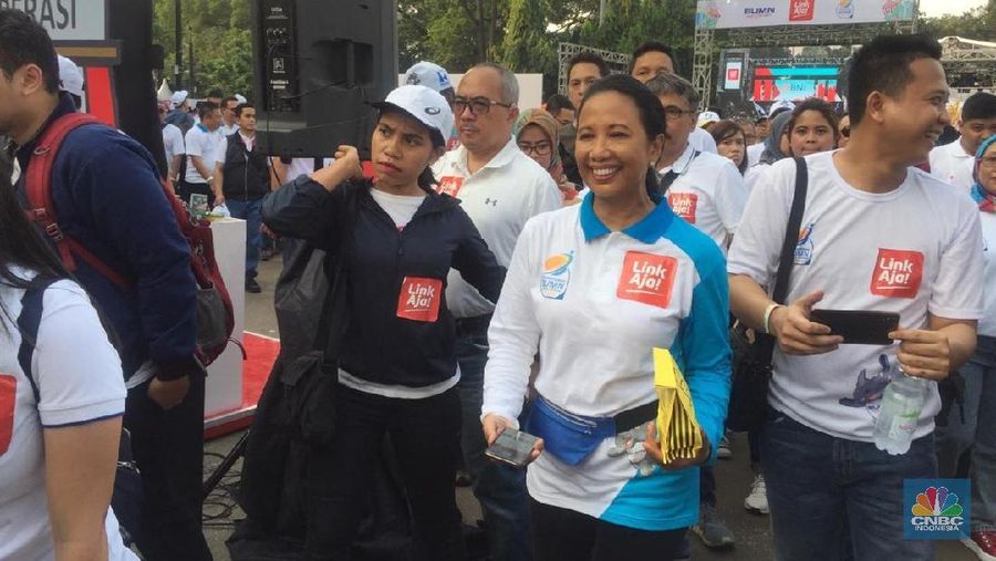 Rini Soemarno pun menegaskan rencana RUPSLB lima BUMN tersebut masih akan dikomunikasikan secara insentif kepada Presiden Jokowi.