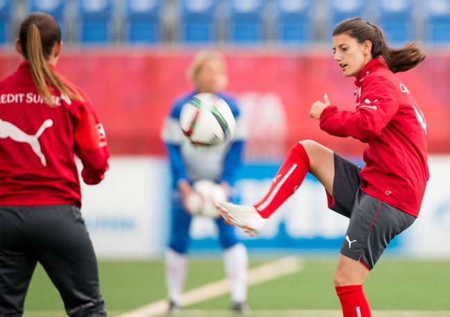 Pesepakbola Wanita Hilang Saat Berenang