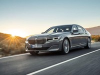 Ngeri! Yuk Intip BMW Seri 7, Penantang Mercy RI-1 Jokowi