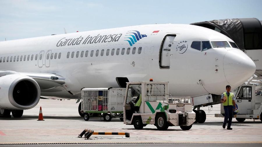 Saham PT Garuda Indonesia Tbk (GIAA) meroket saat penutupan perdagangan sesi I.
