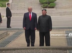 Injakkan Kaki di Korut, Trump Cetak Sejarah