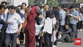 Berdasarkan data Badan Pusat Statistik, tingkat pengangguran dalam setahun terakhir sebenarnya sudah menurun sebanyak 50 ribu orang. (CNN Indonesia/Adhi Wicaksono)