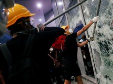 Demo Hingga Gedung DPR Rusak, Ada Apa dengan Hong Kong?