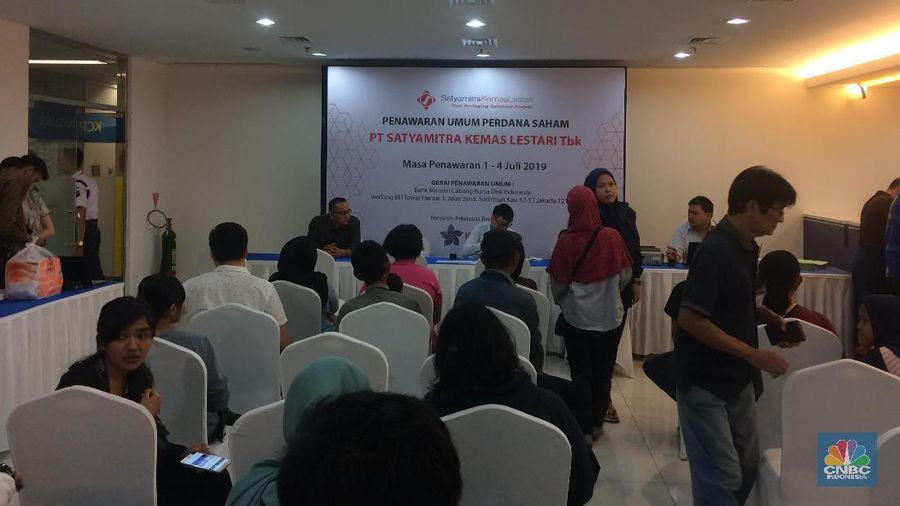 Calon emiten yang bergerak di bisnis produsen karton kemasan PT Satyamitra Kemas Lestatri Tbk bakal melantai di Bursa Efek Indonesia.