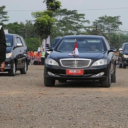 Sah! Mobil Baru RI-1 Jokowi Pakai Mercy S600 Guard