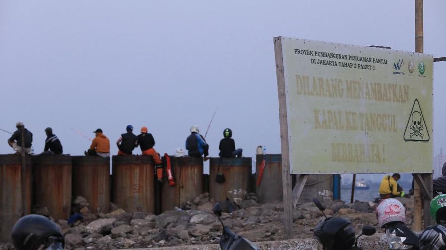 Tanggul laut jilid II telah jadi rencana pemerintah pusat untuk 20-30 tahun ke depan, tapi untuk tahap I sudah dibangun.