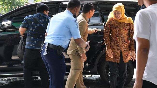 Khofifah Sebut Evaluasi Pilkada Langsung Kewenangan Jokowi